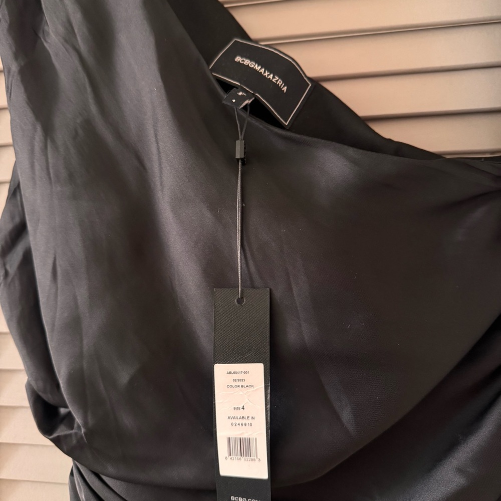 BCBGMaxAzria | Black One-Shoulder Briar Satin Maxi Gown w/ Side Slit ~ NWT US 4 - Picture 8 of 11